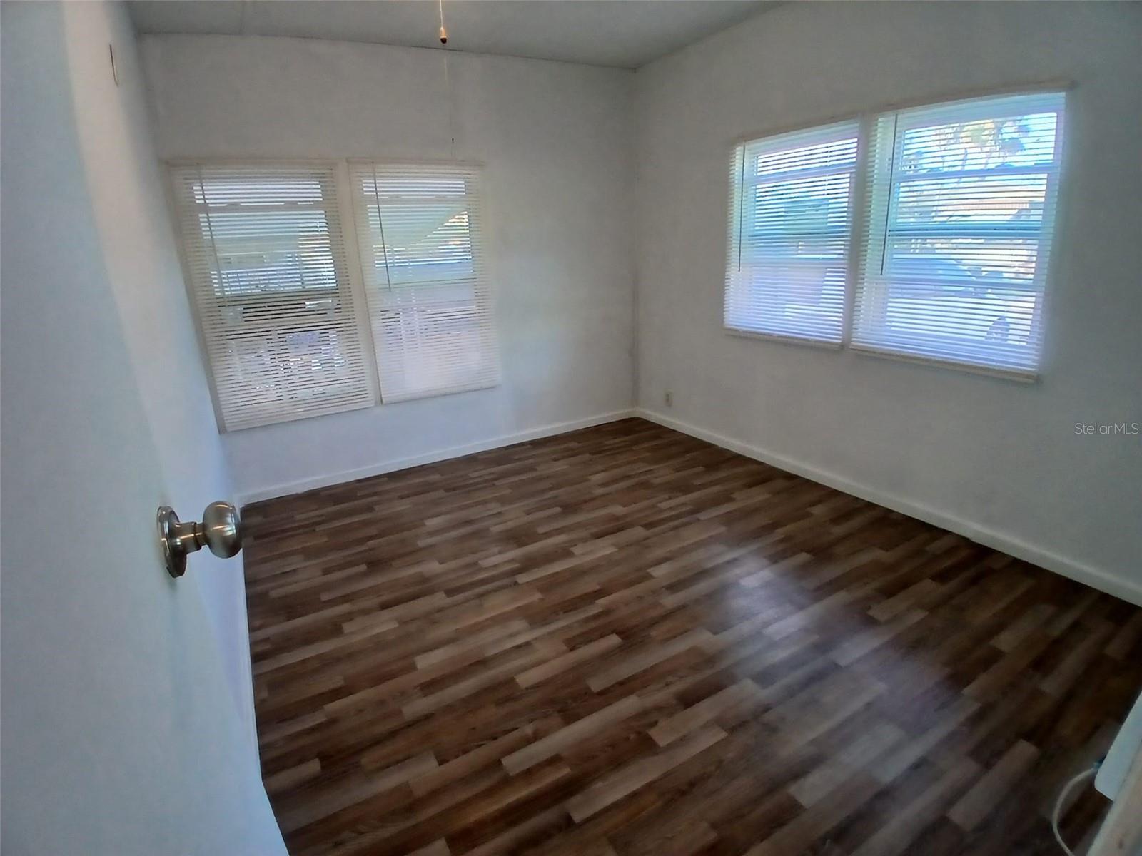 6604 SANDRA DR — photo 16