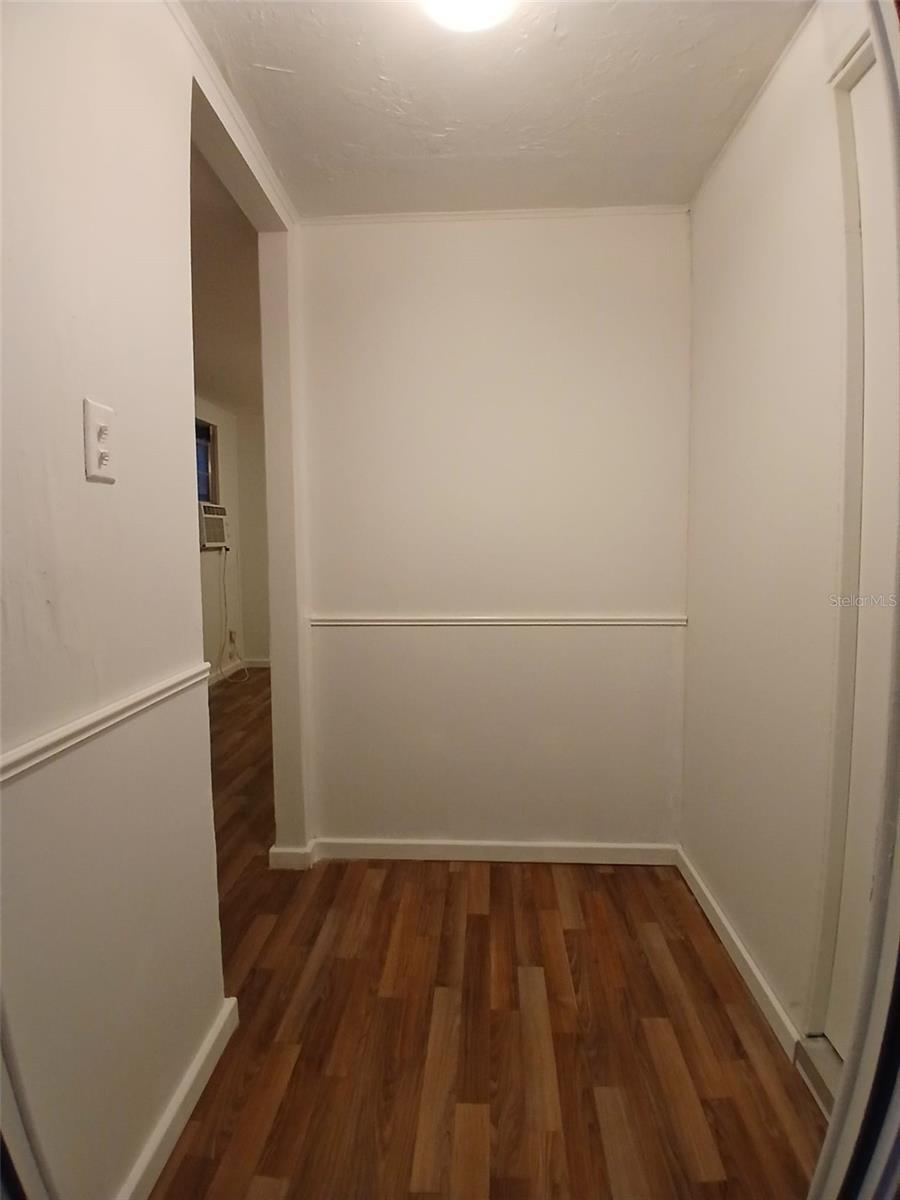 6604 SANDRA DR — photo 10