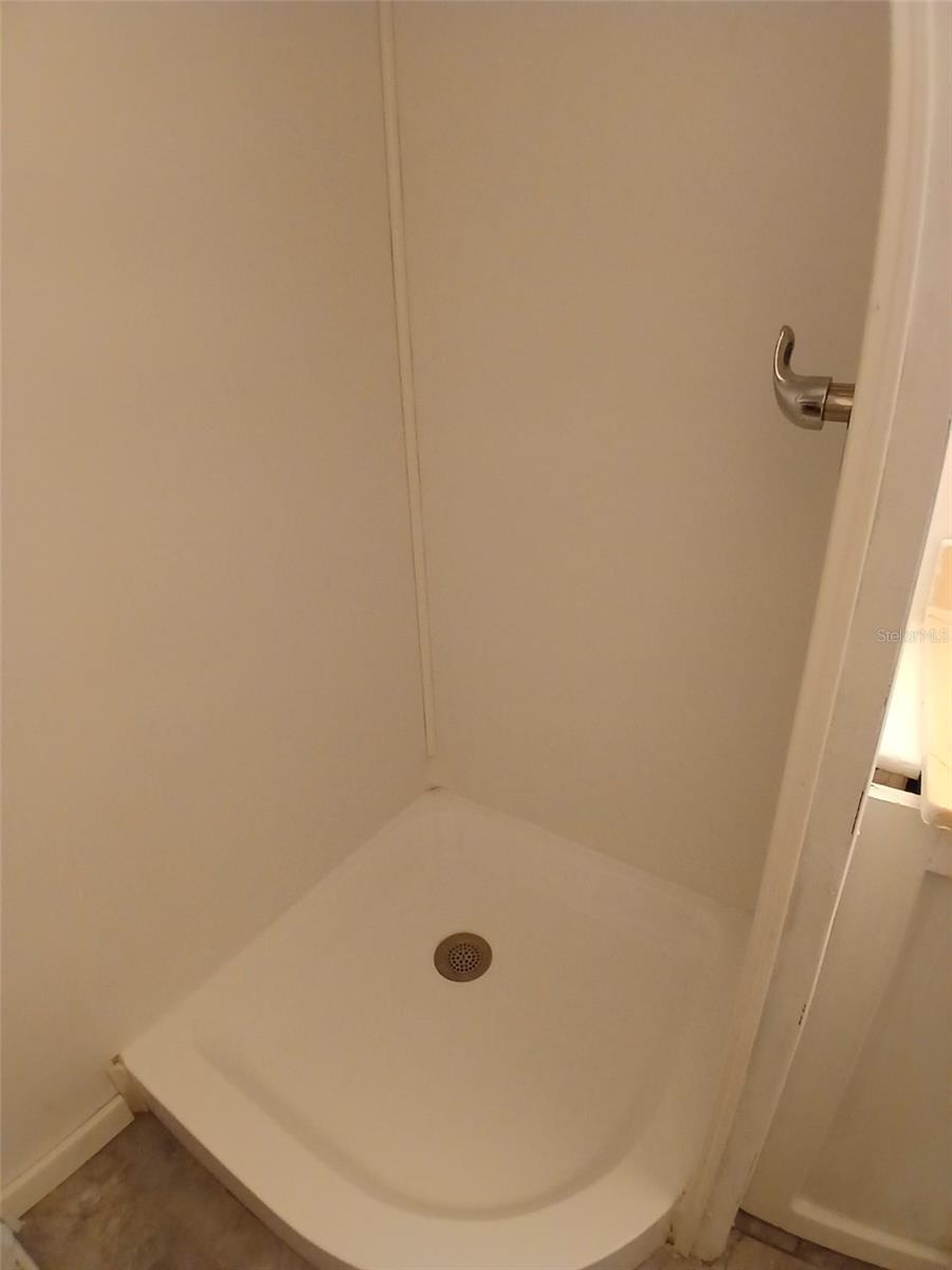 6604 SANDRA DR — photo 12
