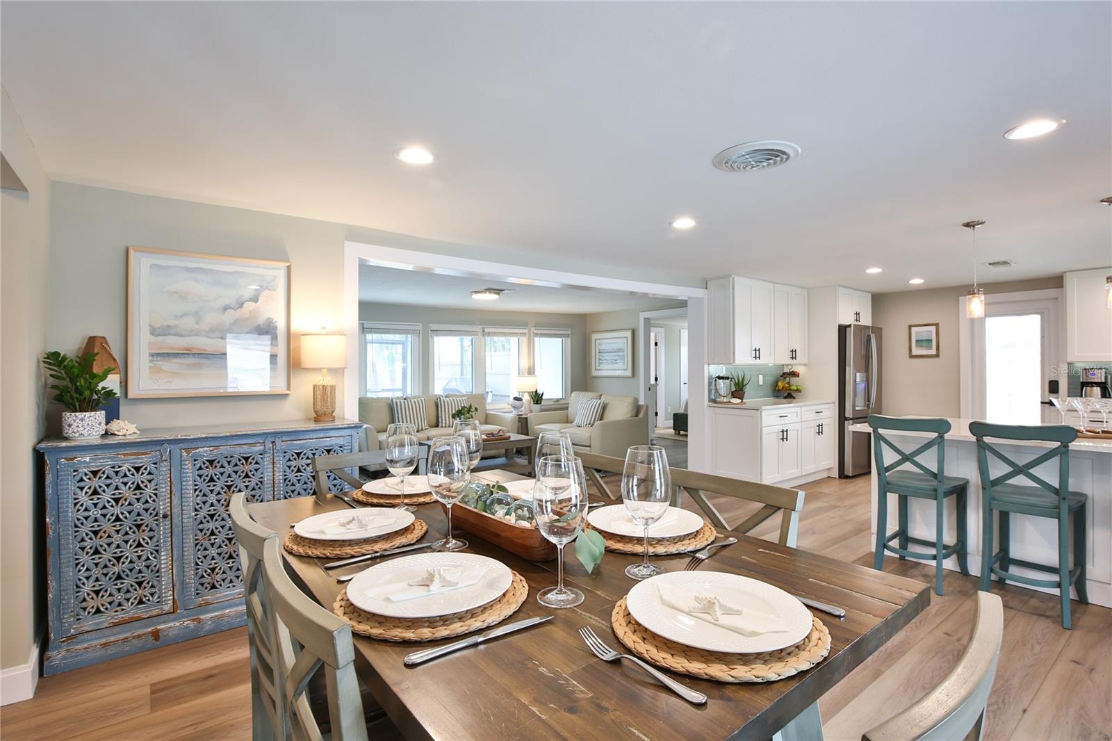 211 ISLAND CIR — photo 15