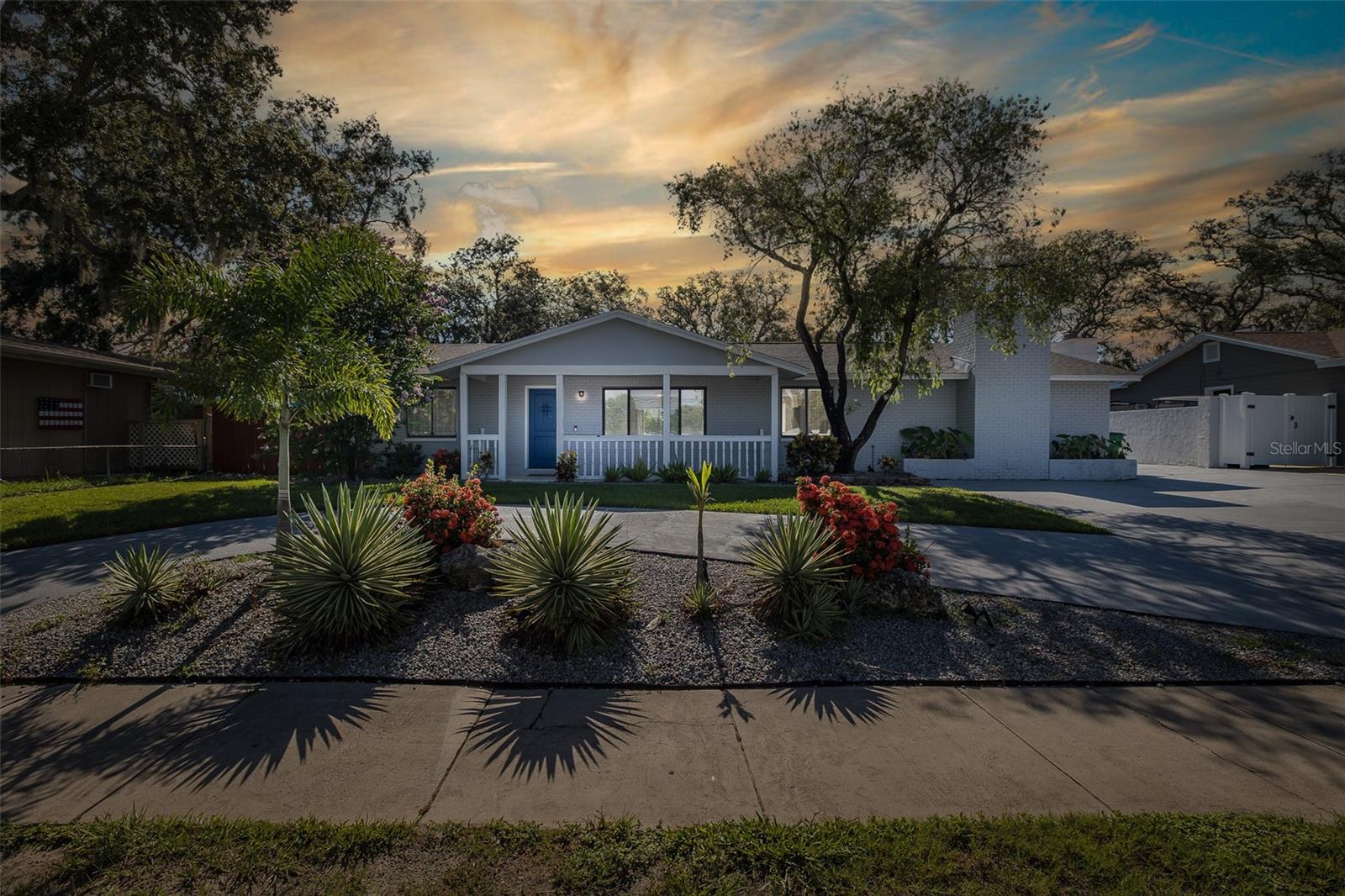 2180 PHILIPPE PKWY — photo 38