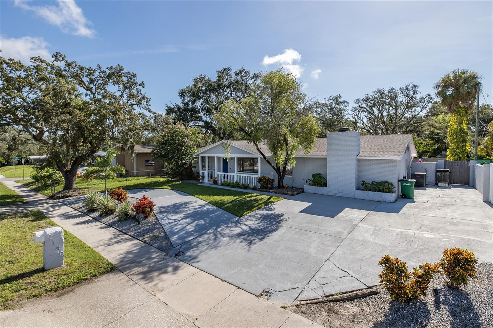 2180 PHILIPPE PKWY — photo 35