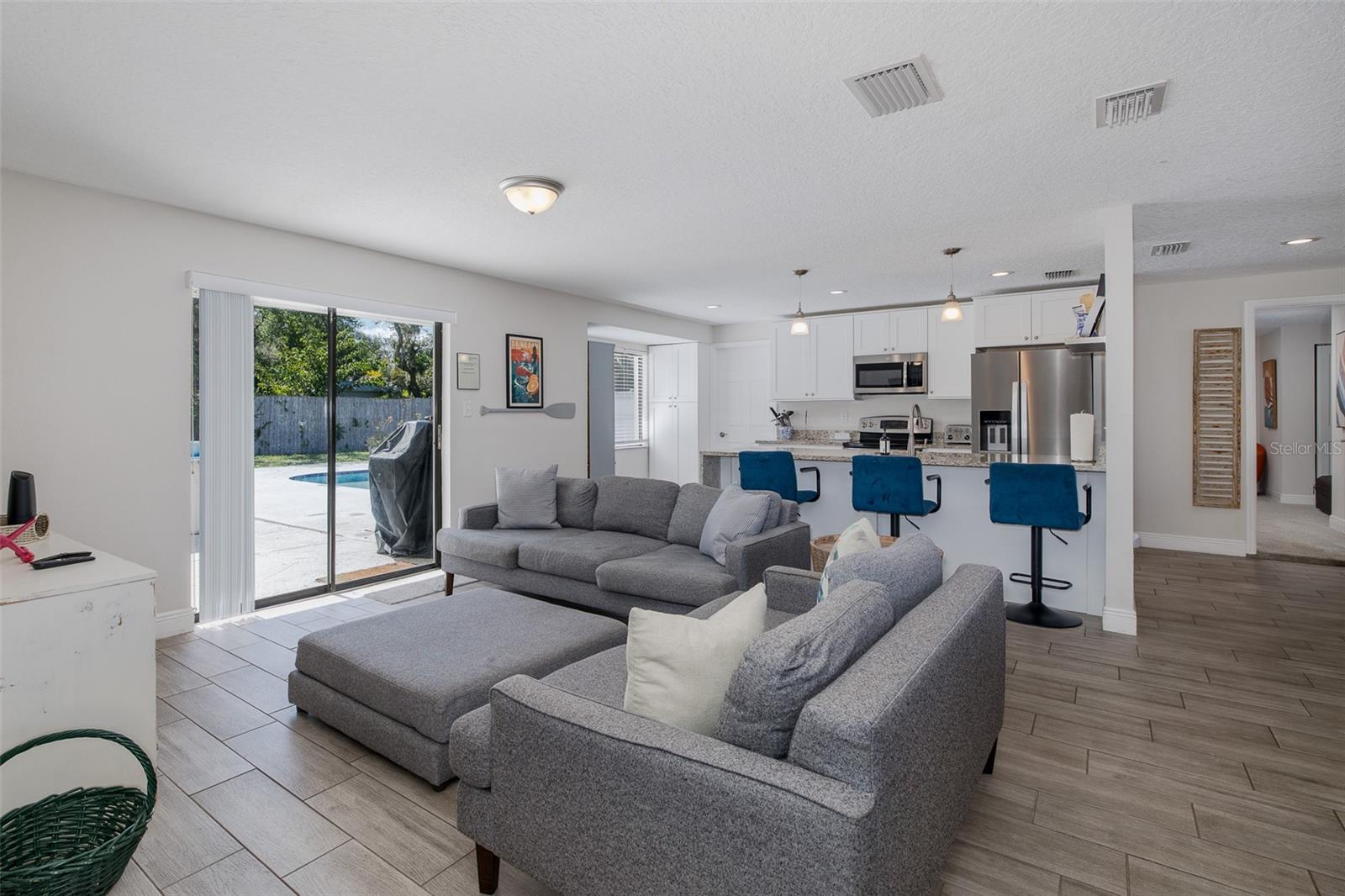 2180 PHILIPPE PKWY — photo 48