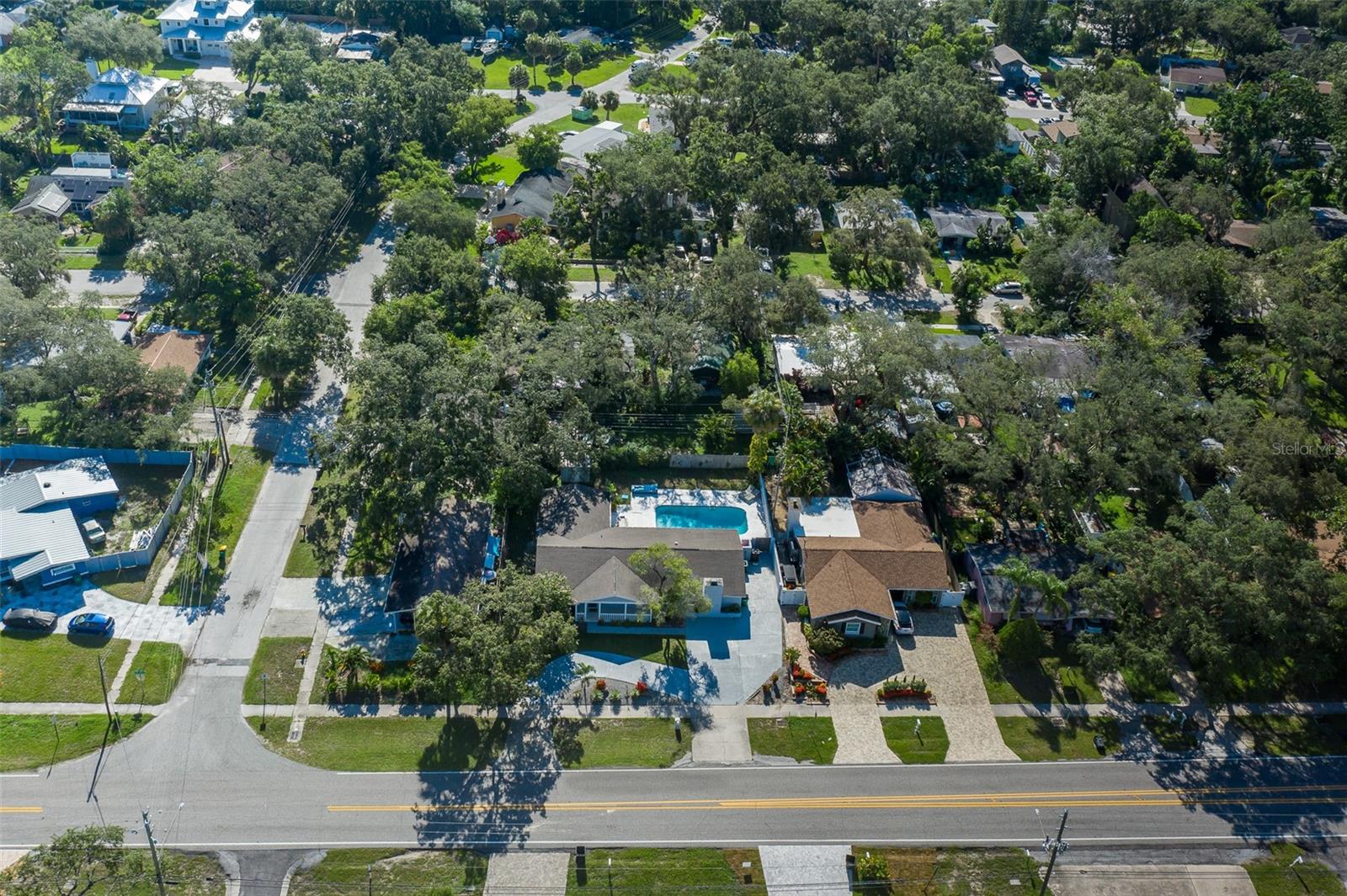 2180 PHILIPPE PKWY — photo 68
