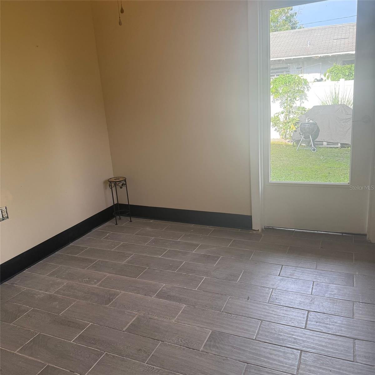 10004 ETHEL ST — photo 19
