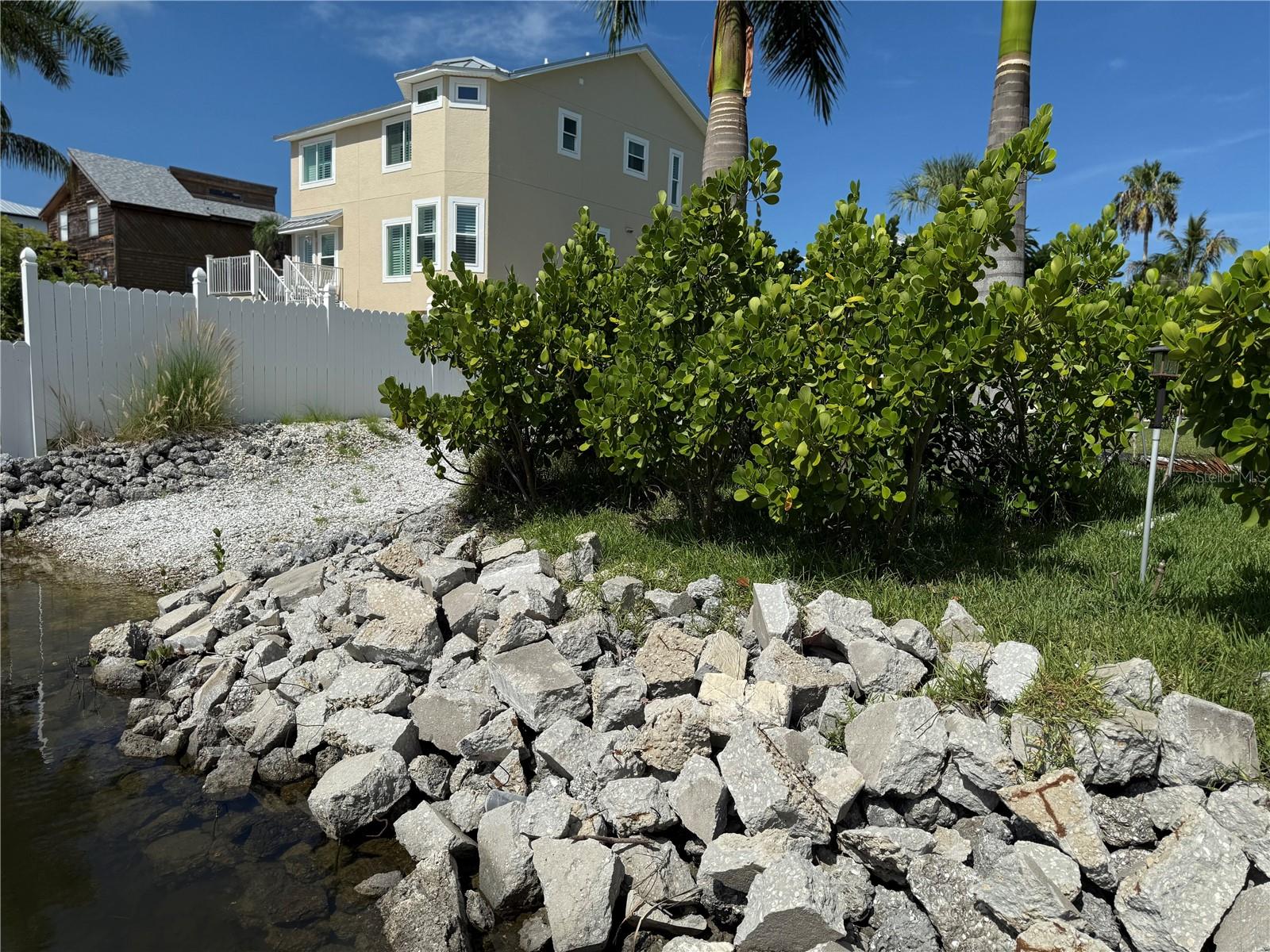 124 BURNS RD — photo 9