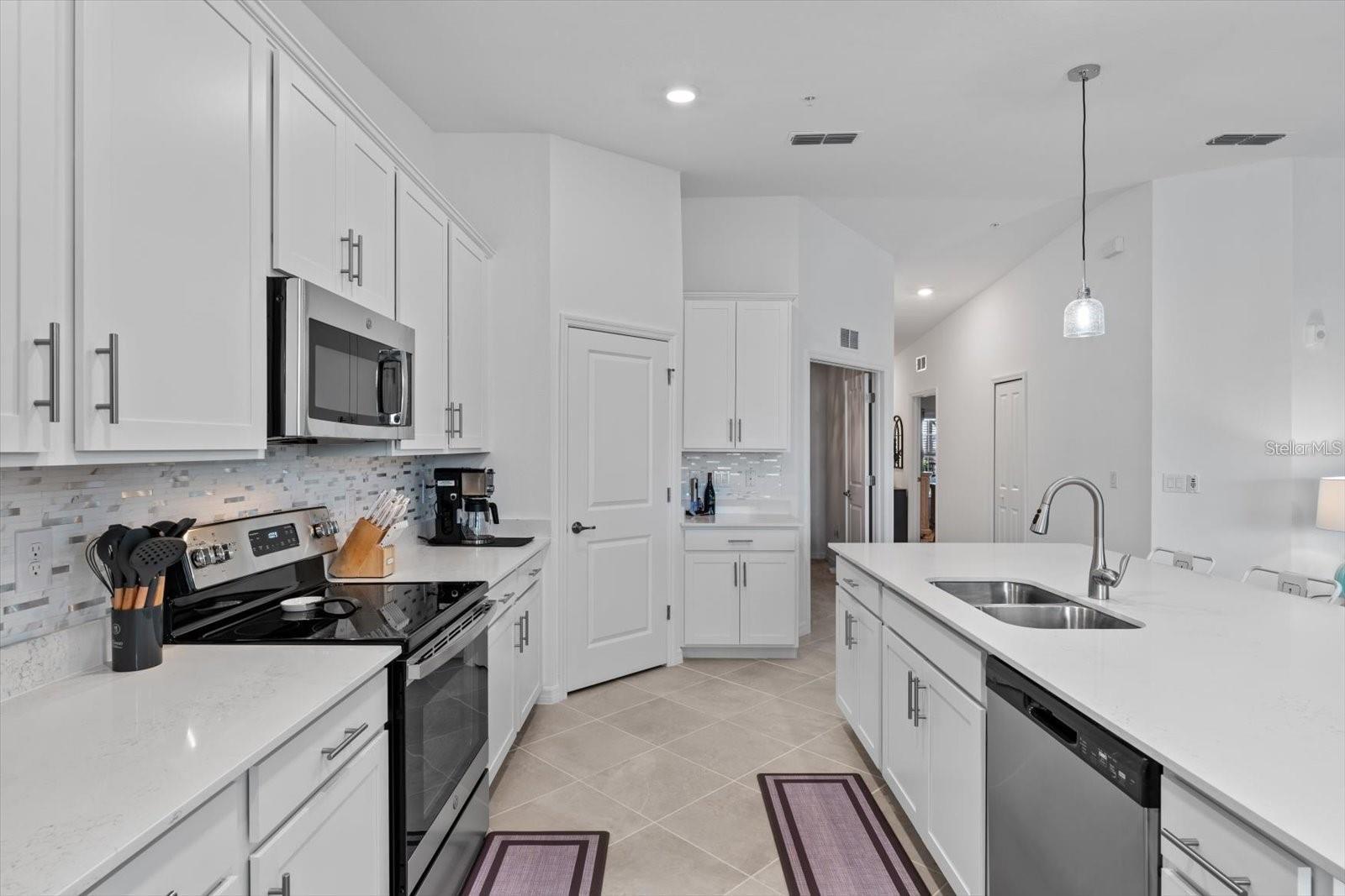 12440 WELLEN GOLF ST #203 — photo 16