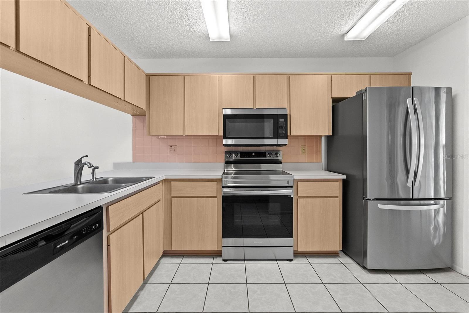 6421 REMUS DR — photo 4
