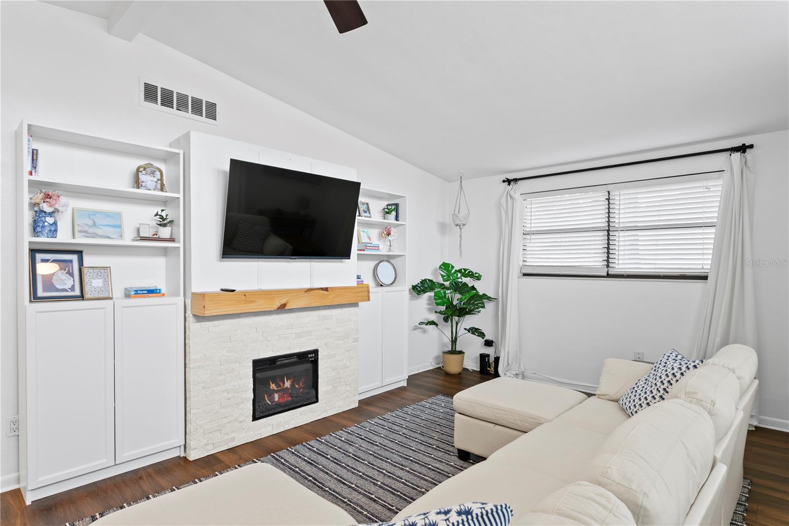 2407 S LOIS AVE — photo 26