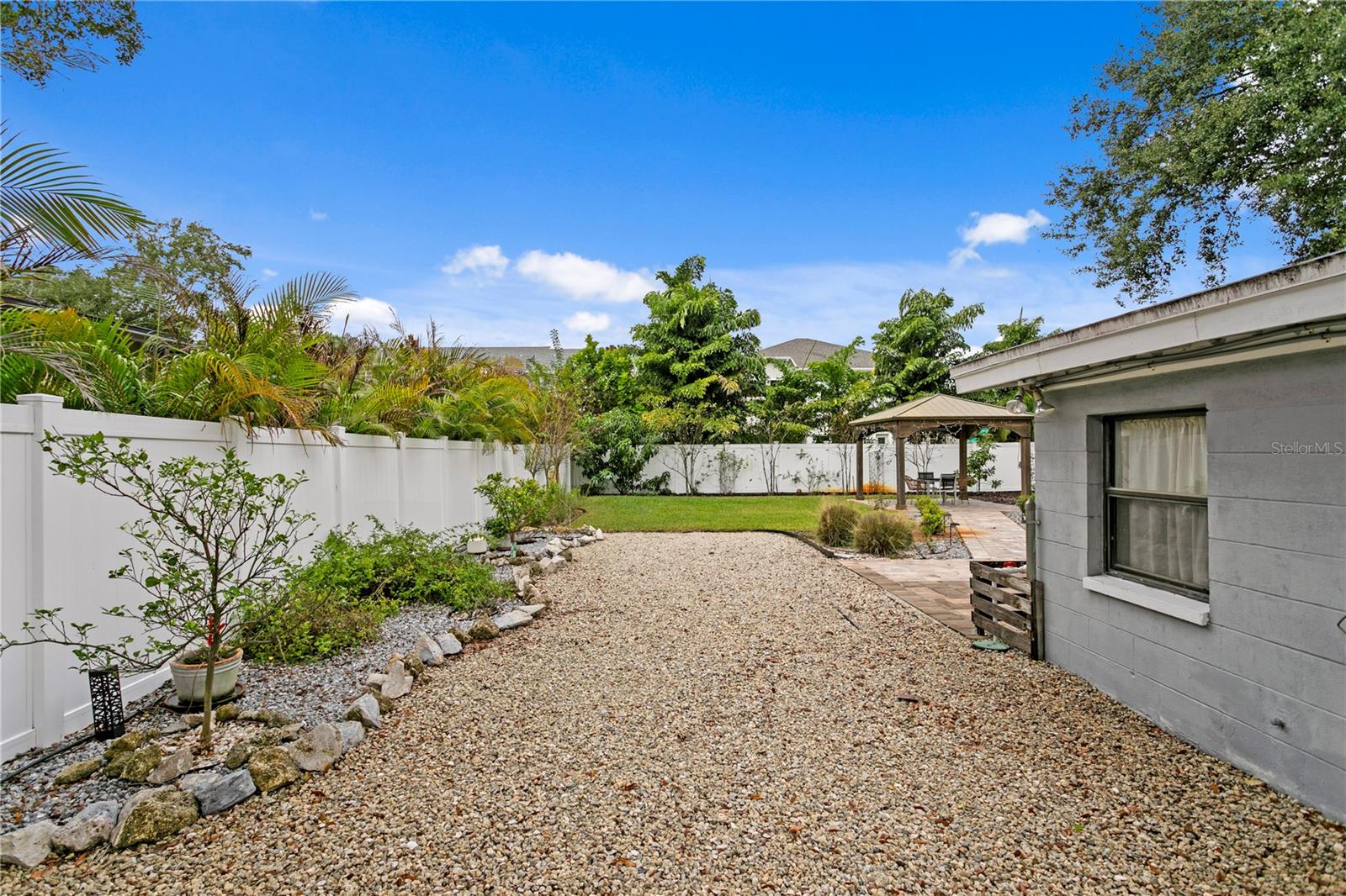 2407 S LOIS AVE — photo 22