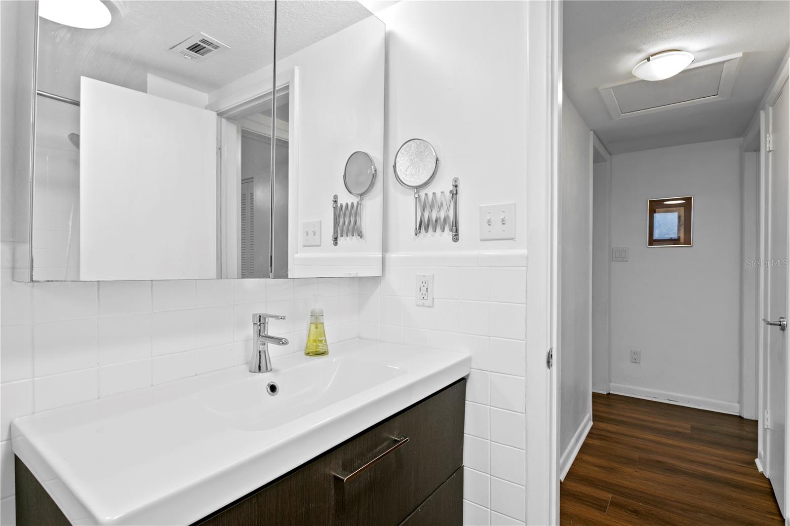 2407 S LOIS AVE — photo 14