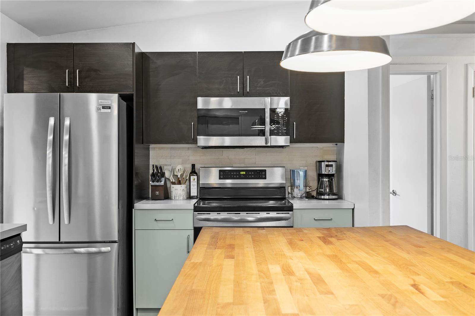 2407 S LOIS AVE — photo 7
