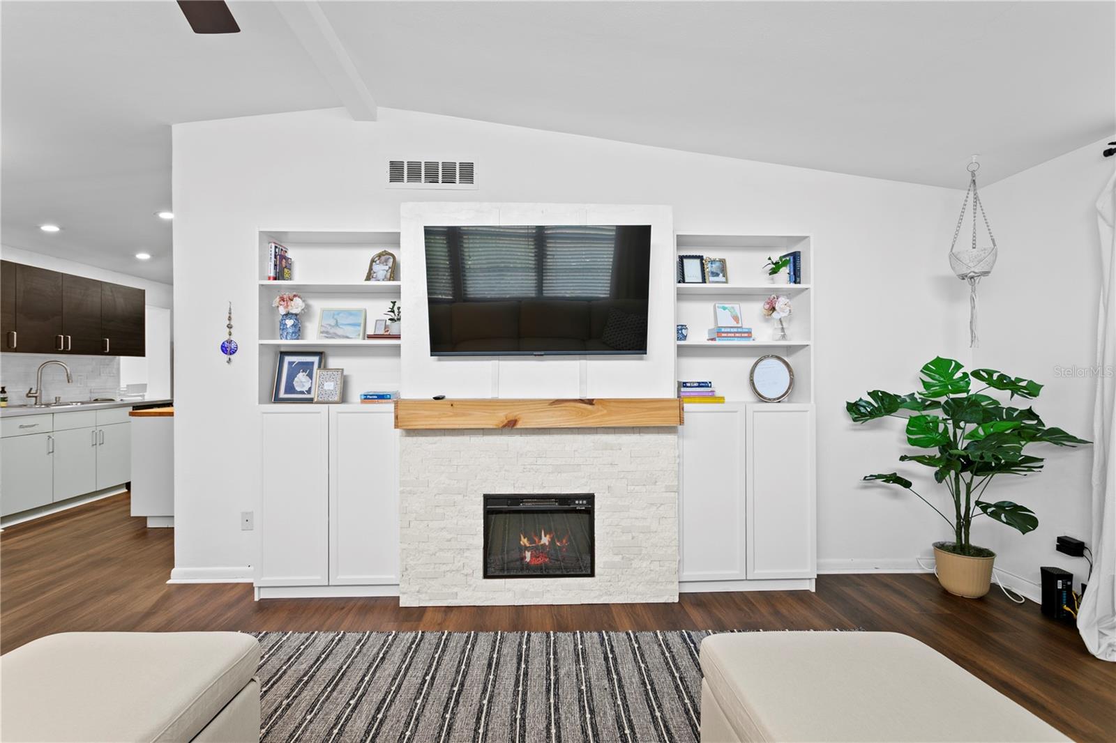 2407 S LOIS AVE — photo 5
