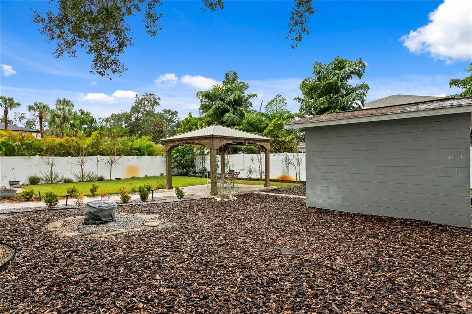 2407 S LOIS AVE — photo 24