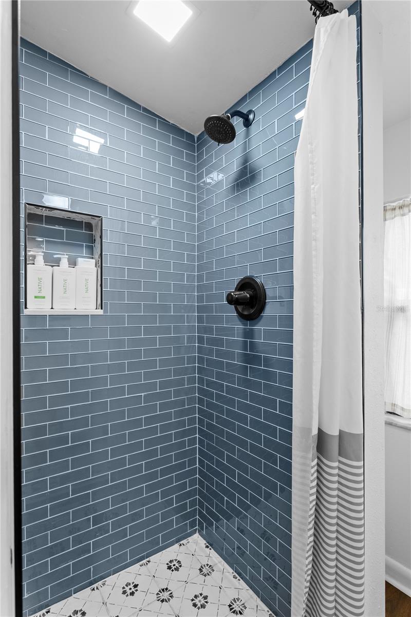 2407 S LOIS AVE — photo 21