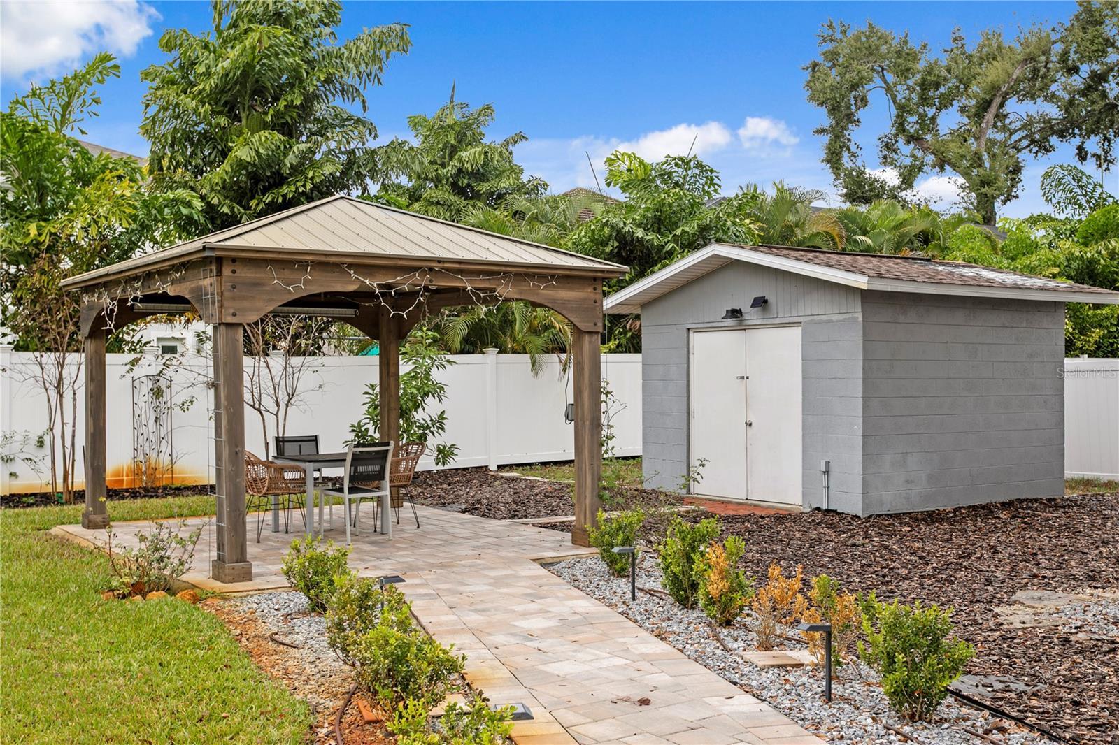 2407 S LOIS AVE — photo 45