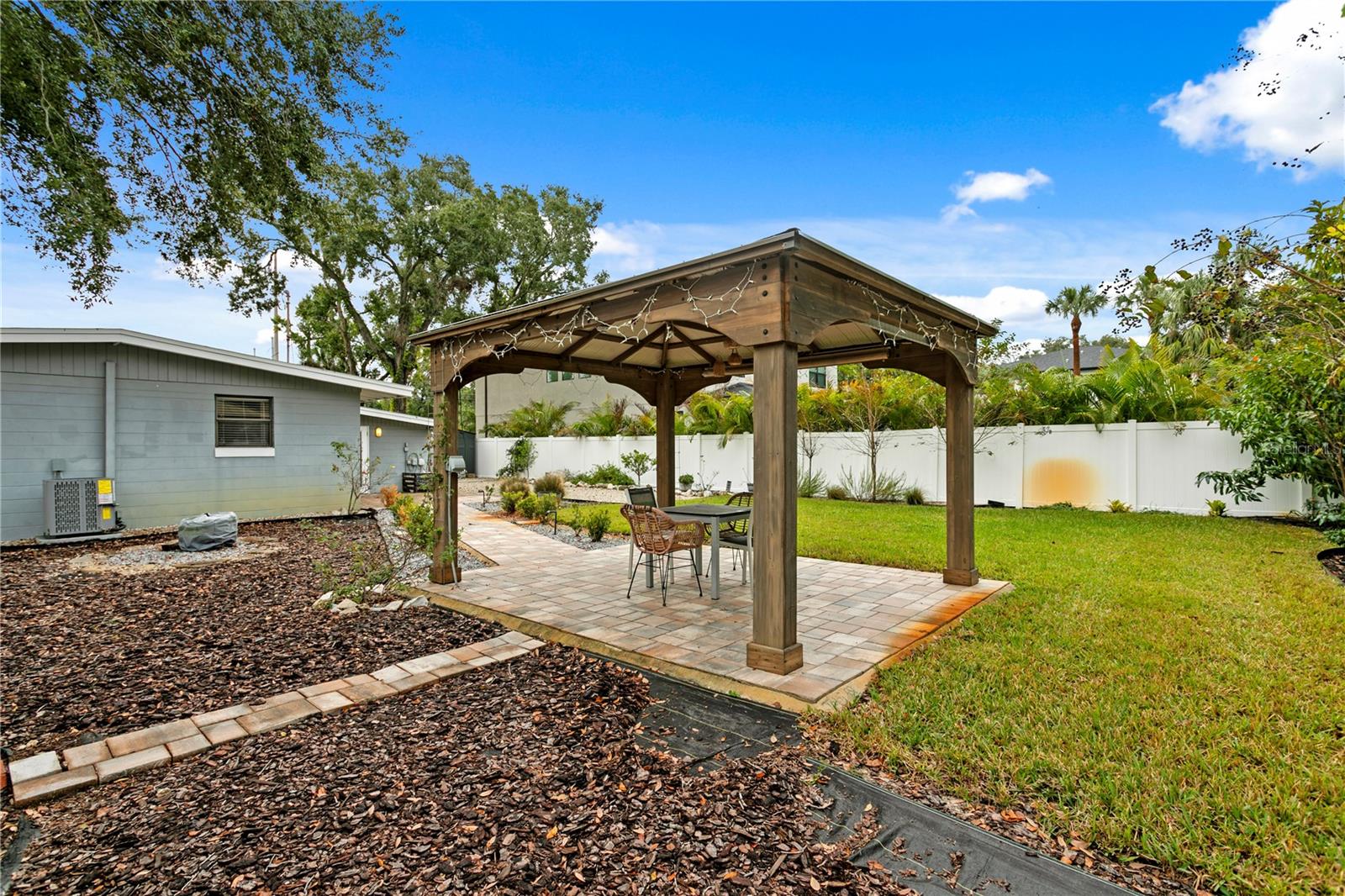 2407 S LOIS AVE — photo 47