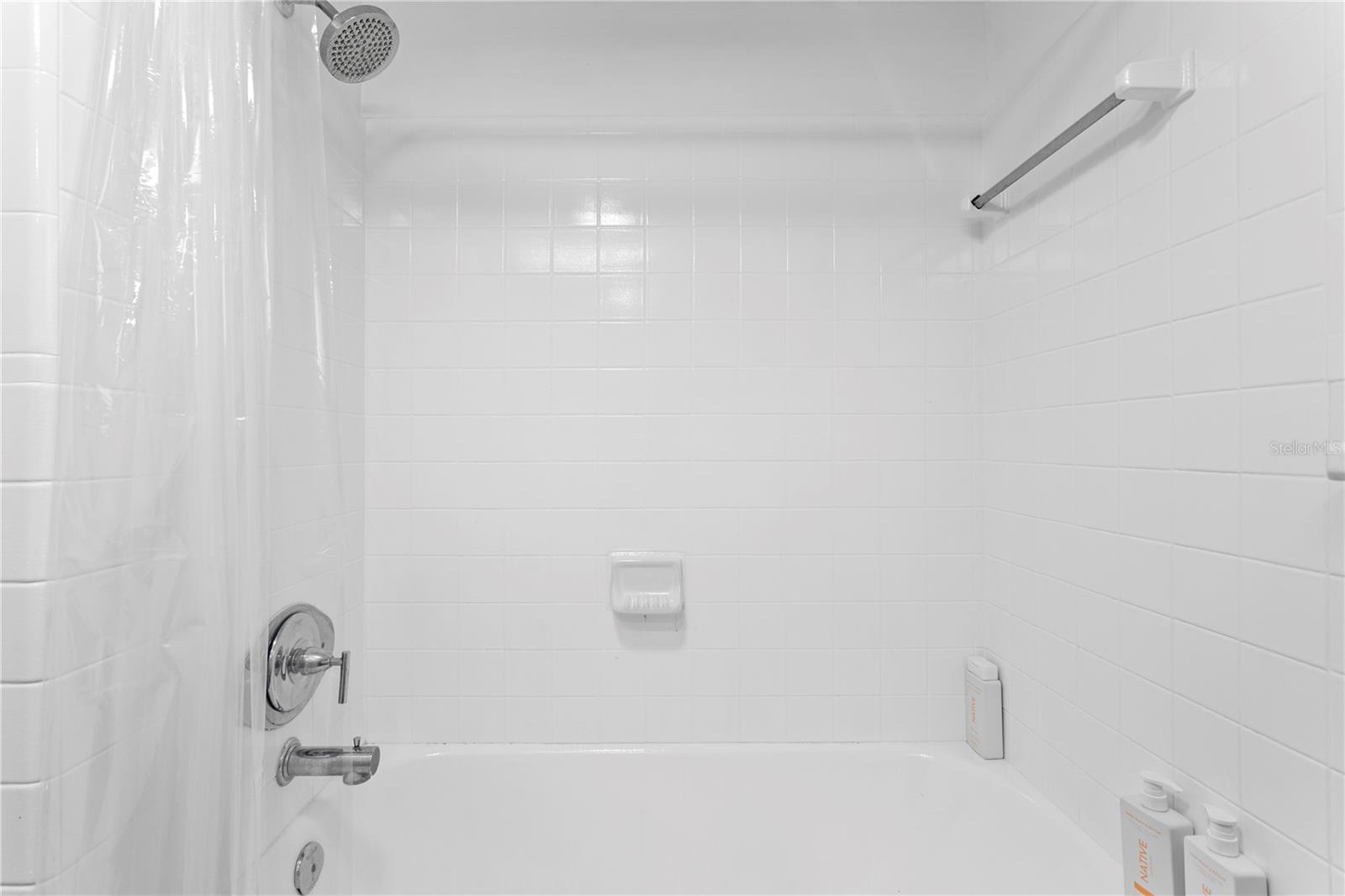 2407 S LOIS AVE — photo 40