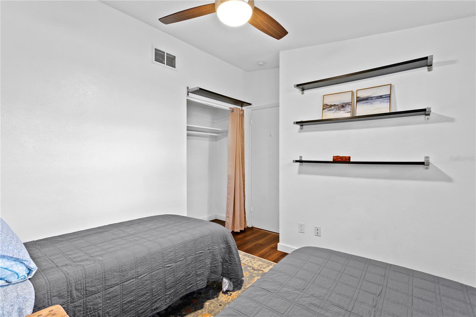 2407 S LOIS AVE — photo 13
