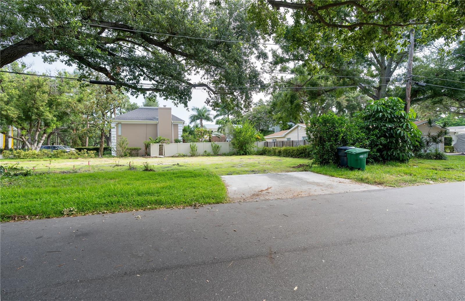 2310 S HESPERIDES ST — photo 5