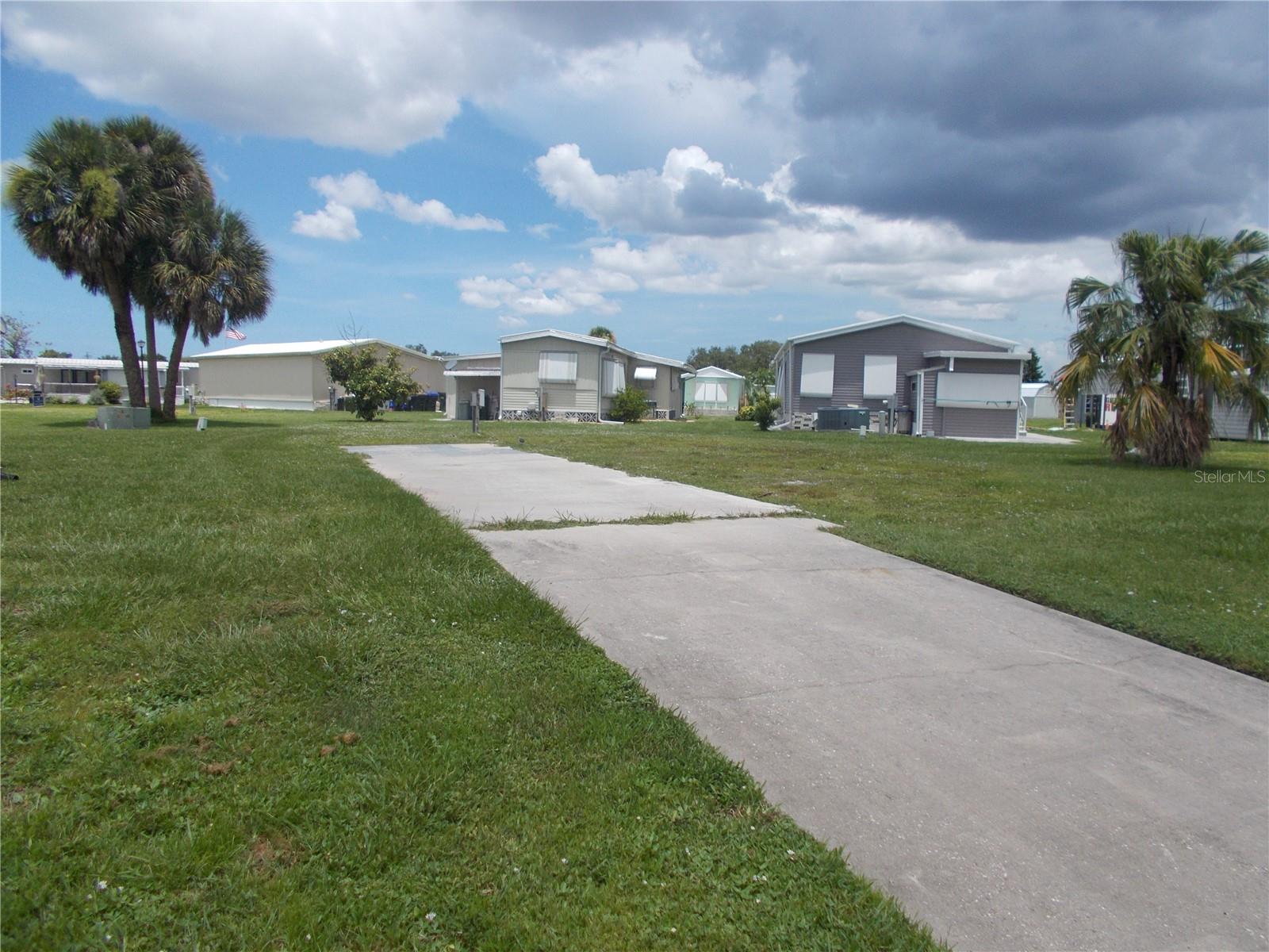 6786 NEIGHBORLY CT — photo 4