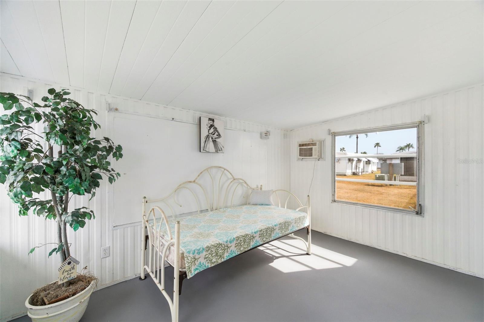 10826 TIOGA DR — photo 28