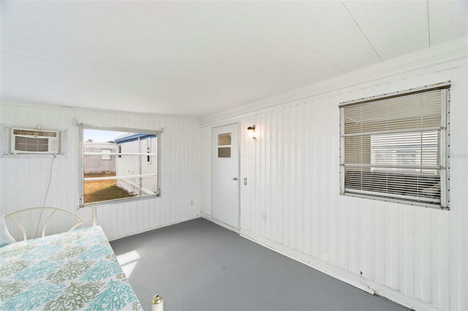 10826 TIOGA DR — photo 29