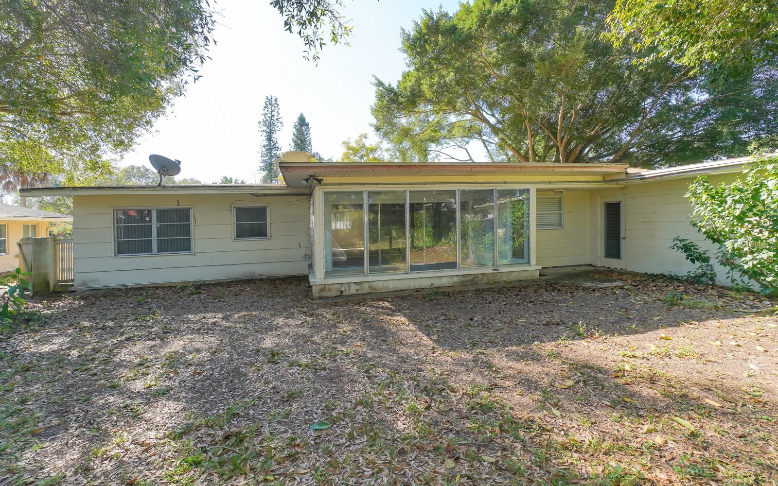 2461 RINGLING BLVD — photo 26