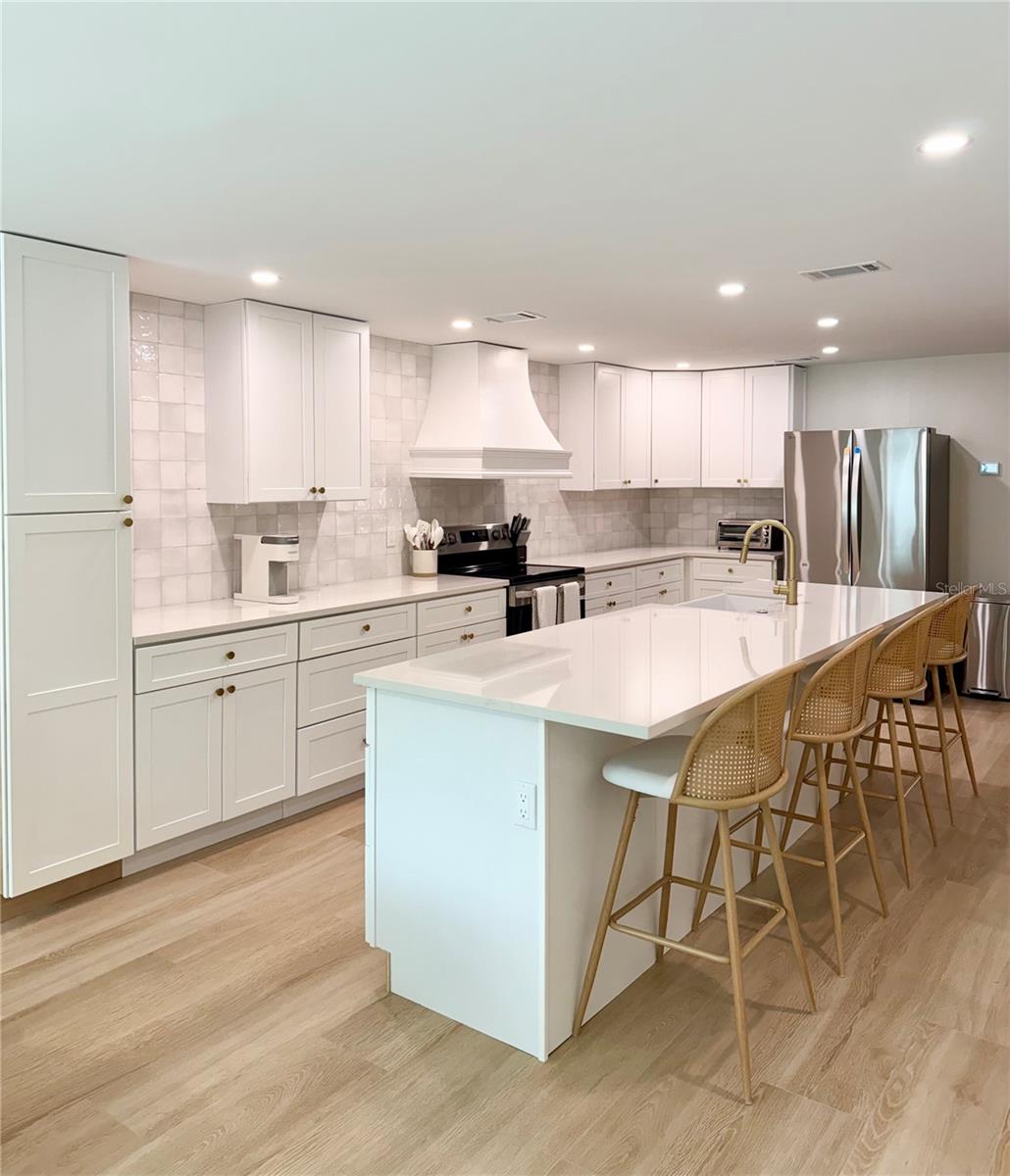 156 N BLVD OF THE PRESIDENTS — photo 12