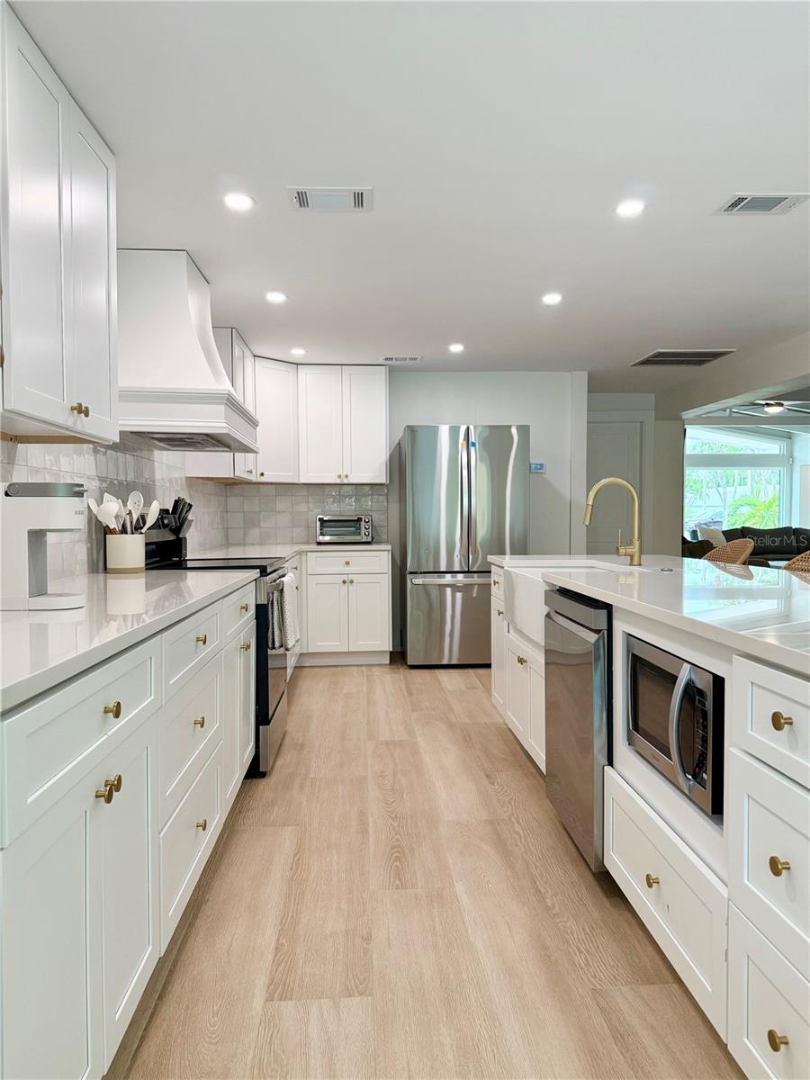 156 N BLVD OF THE PRESIDENTS — photo 13