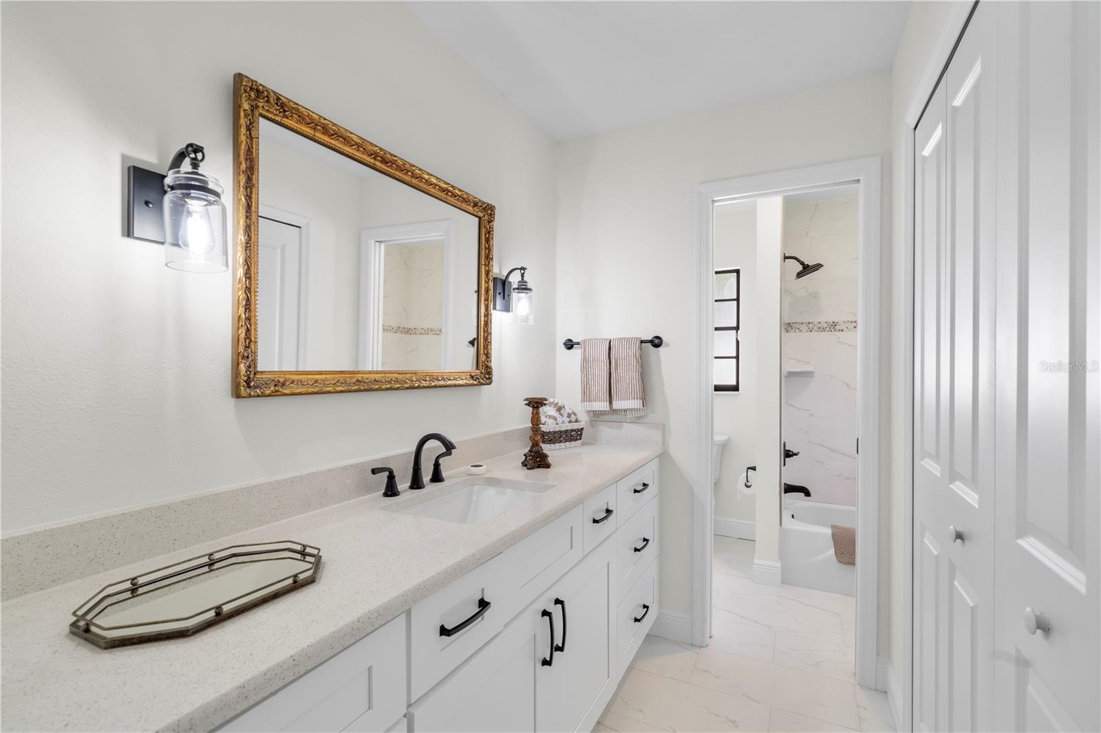 404 DICKMAN DR SW — photo 29