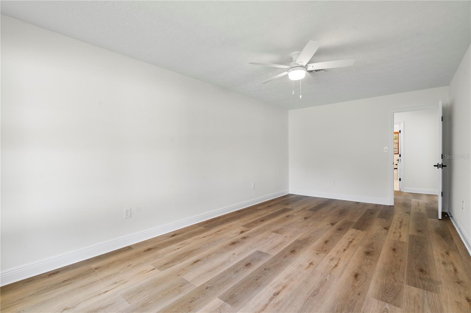 404 DICKMAN DR SW — photo 28