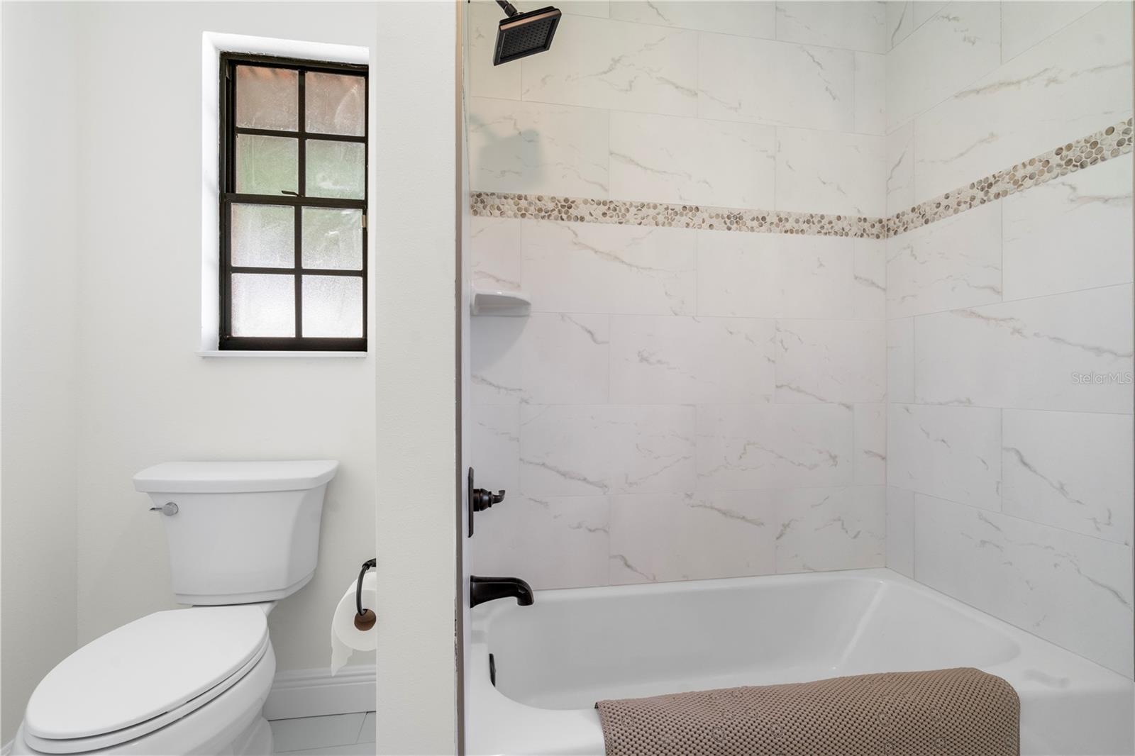 404 DICKMAN DR SW — photo 30