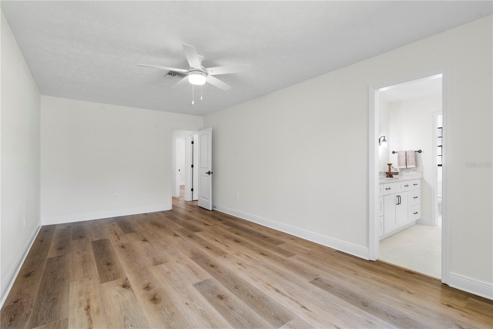 404 DICKMAN DR SW — photo 27