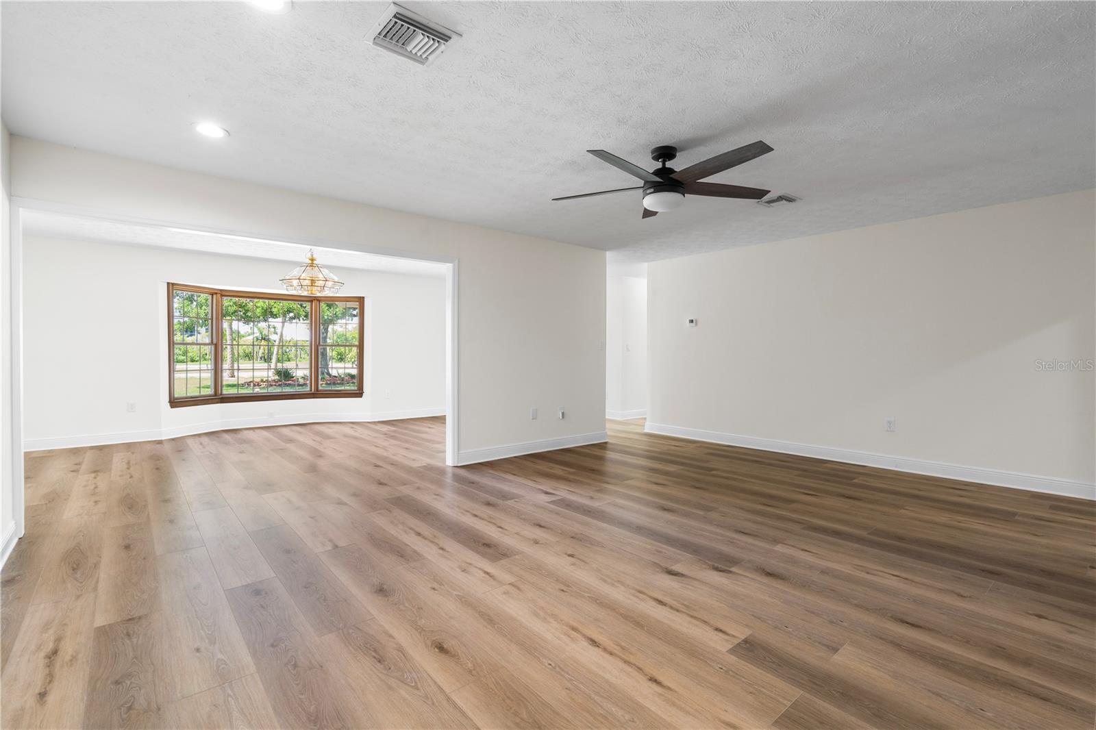 404 DICKMAN DR SW — photo 35