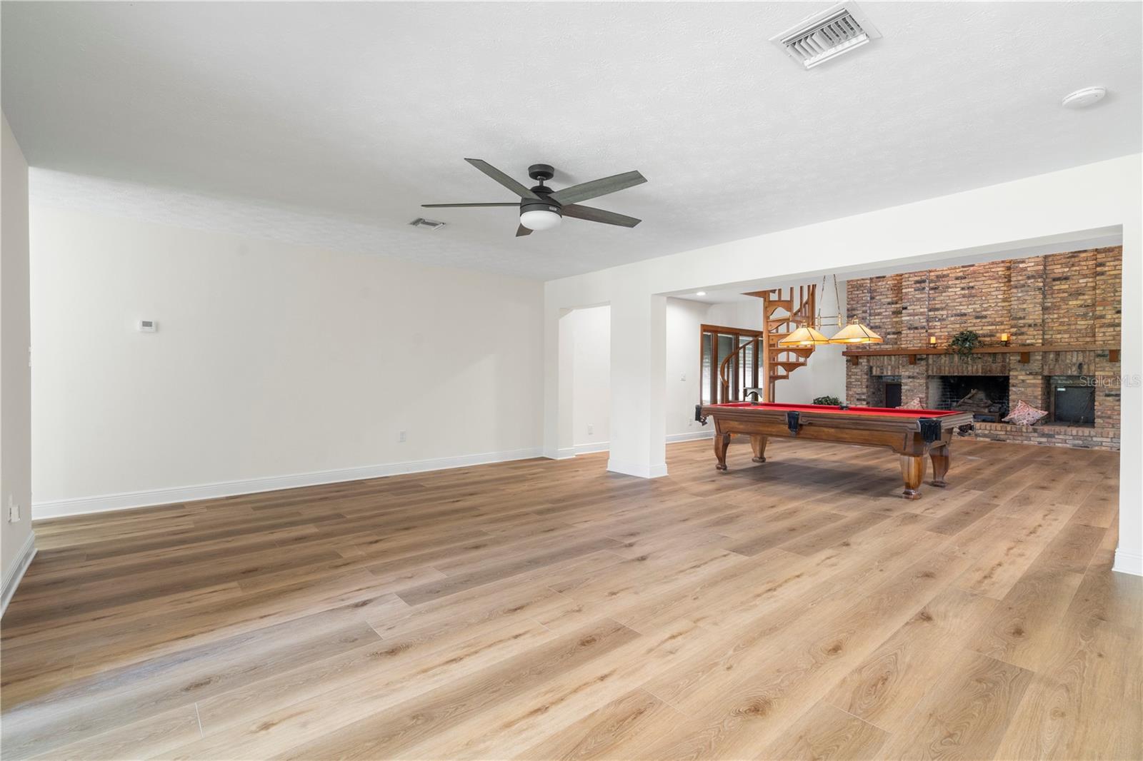404 DICKMAN DR SW — photo 34