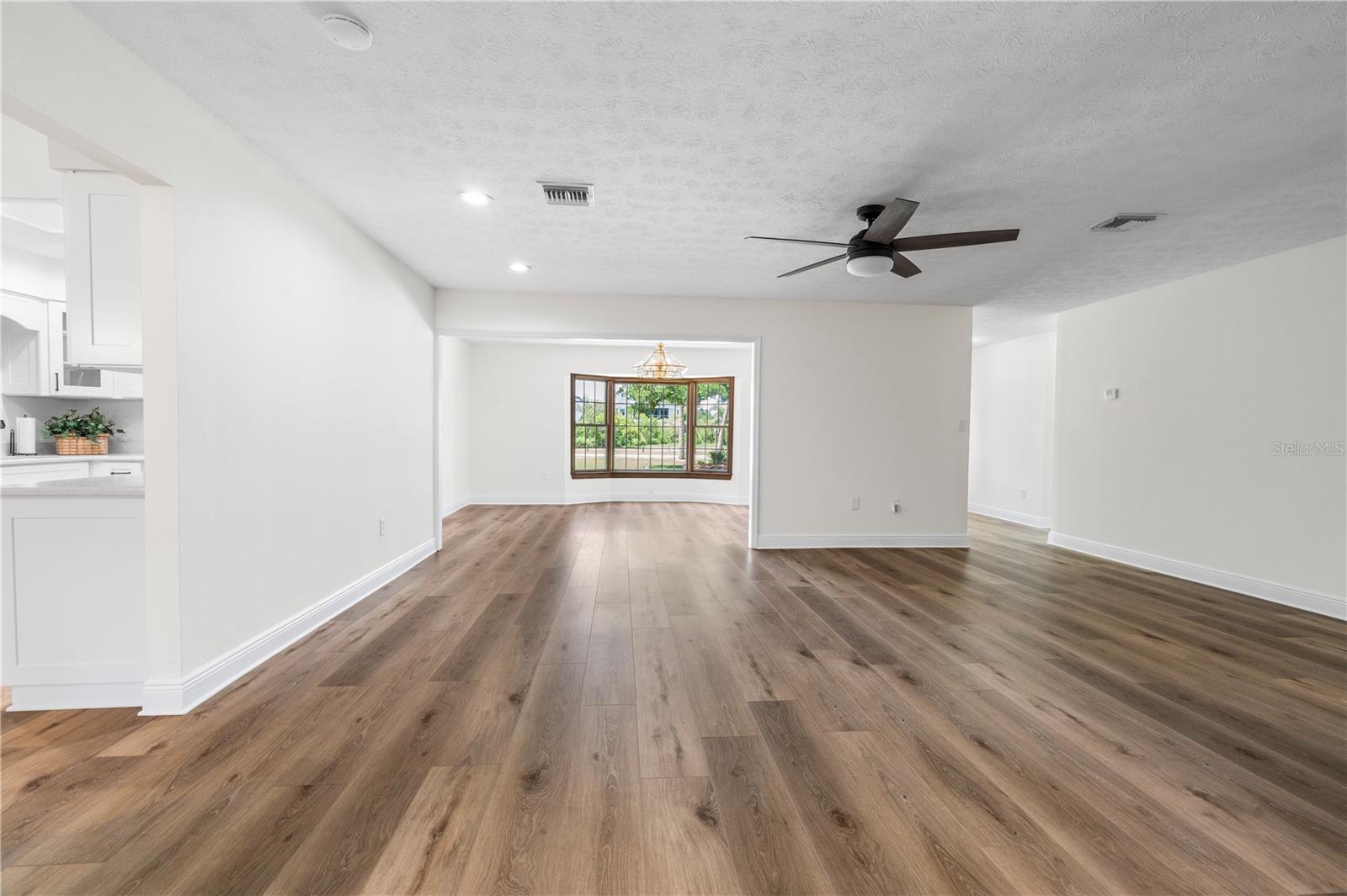 404 DICKMAN DR SW — photo 36