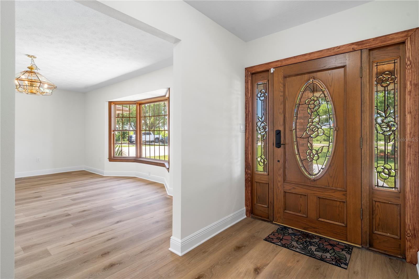 404 DICKMAN DR SW — photo 3