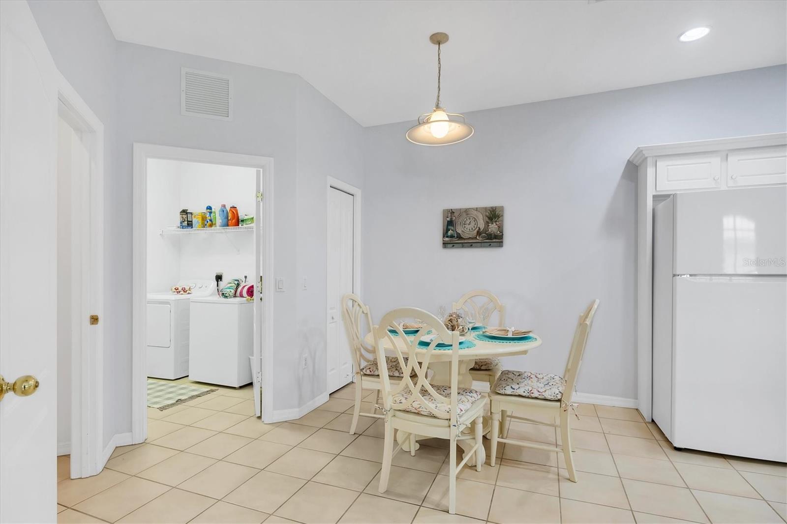 4841 WHISPERING OAKS DR — photo 18