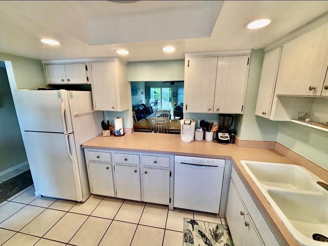 1215 S PORTOFINO DR #202 — photo 14