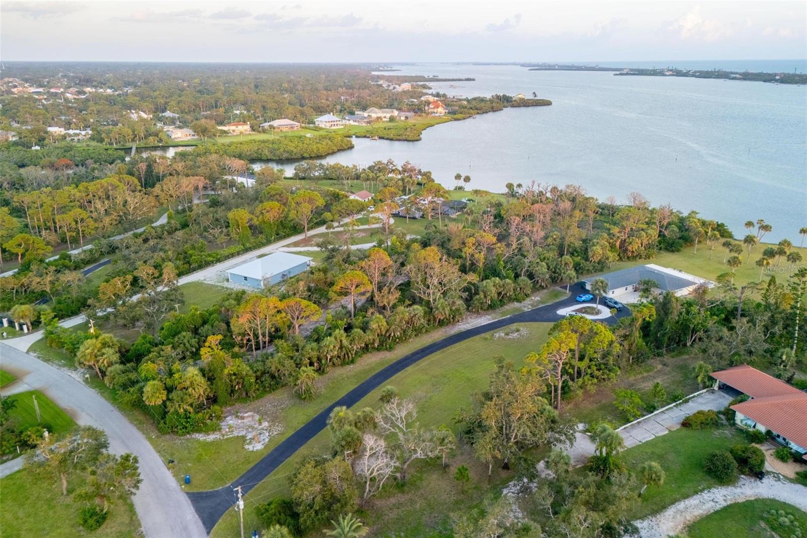 BAYSHORE DR — photo 14