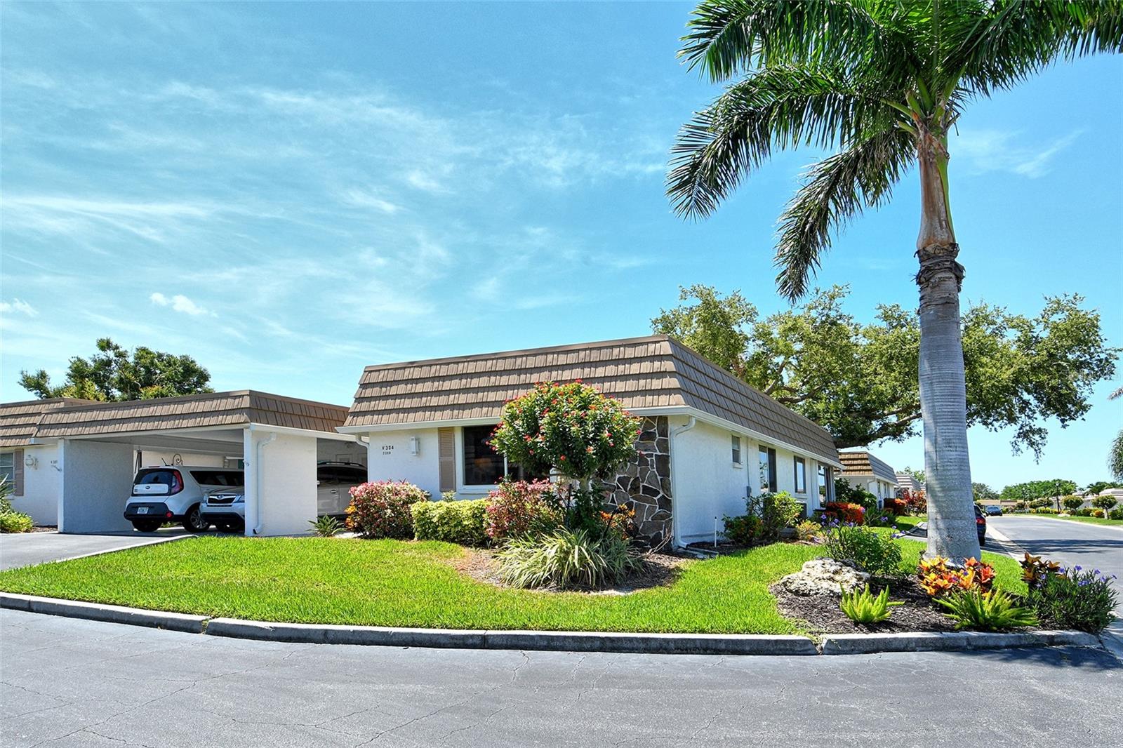 2308 WATERBLUFF PL #V304 — photo 38