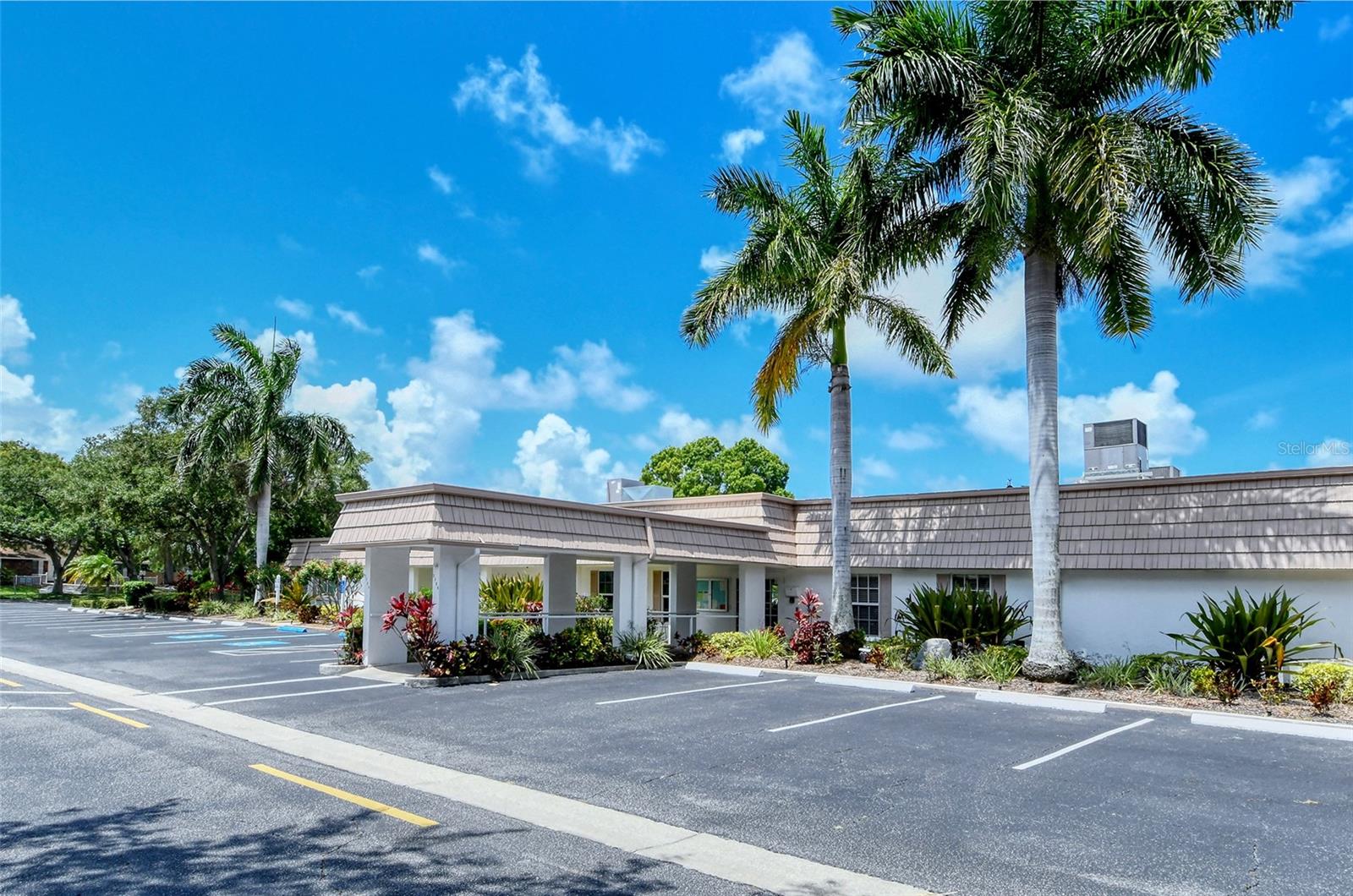2308 WATERBLUFF PL #V304 — photo 42