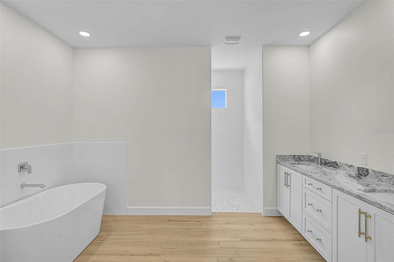 6655 PAN AMERICAN BLVD — photo 40