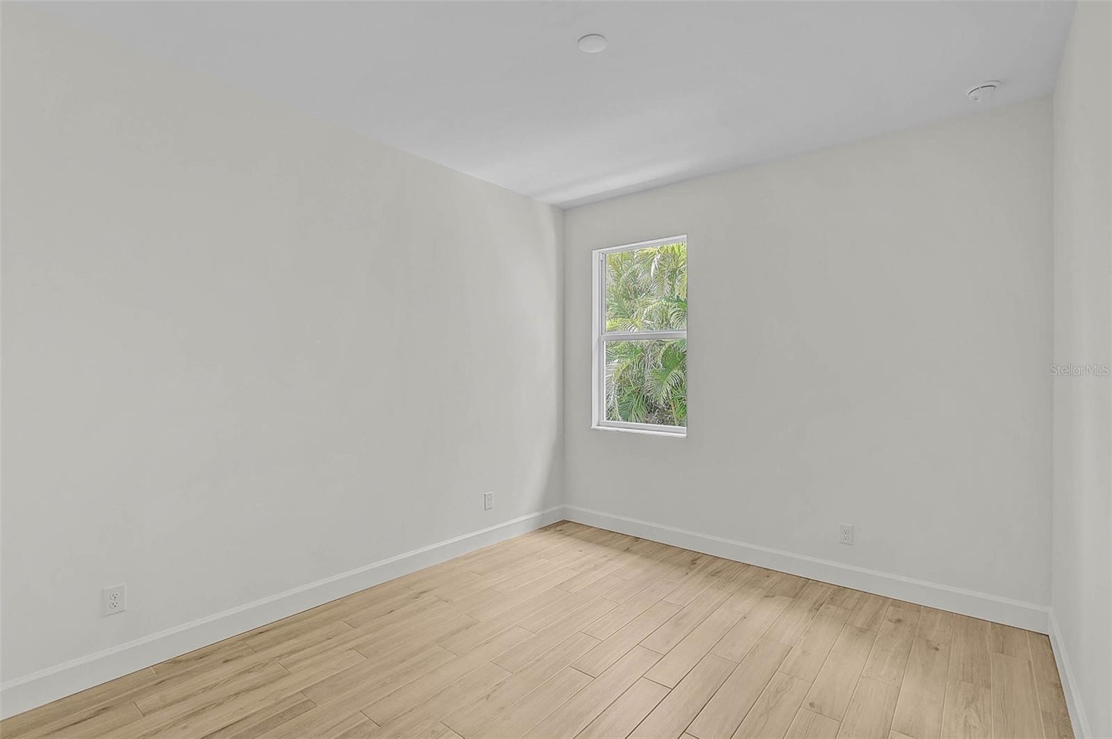 6655 PAN AMERICAN BLVD — photo 29