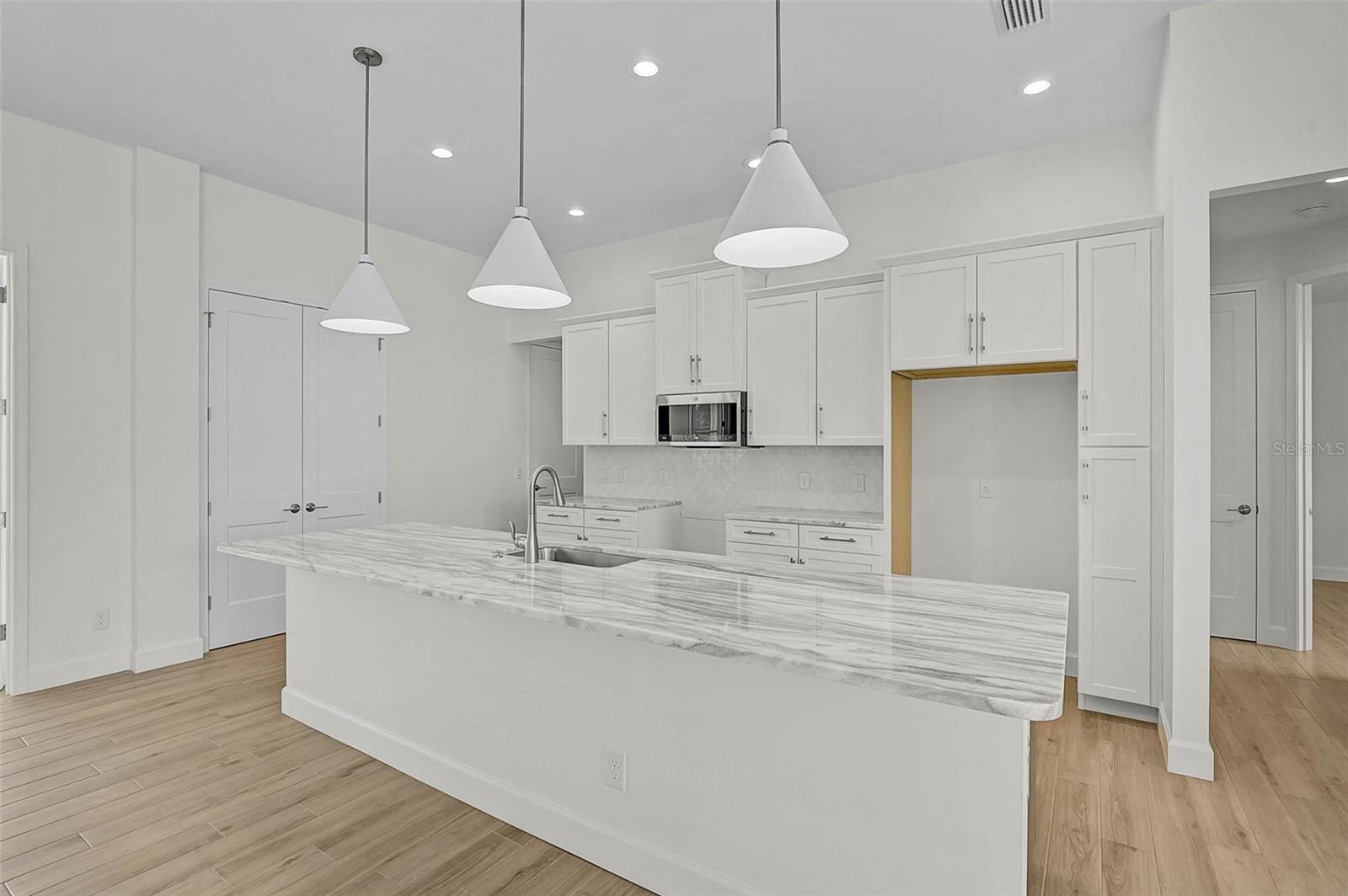 6655 PAN AMERICAN BLVD — photo 14