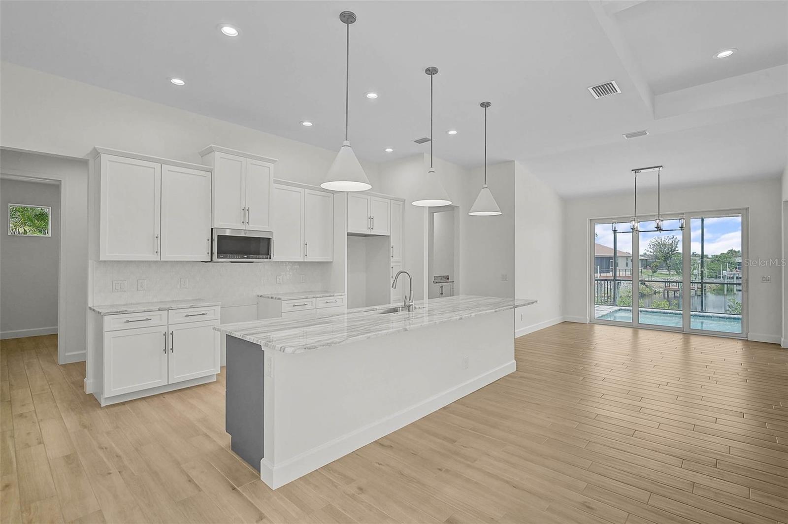 6655 PAN AMERICAN BLVD — photo 18
