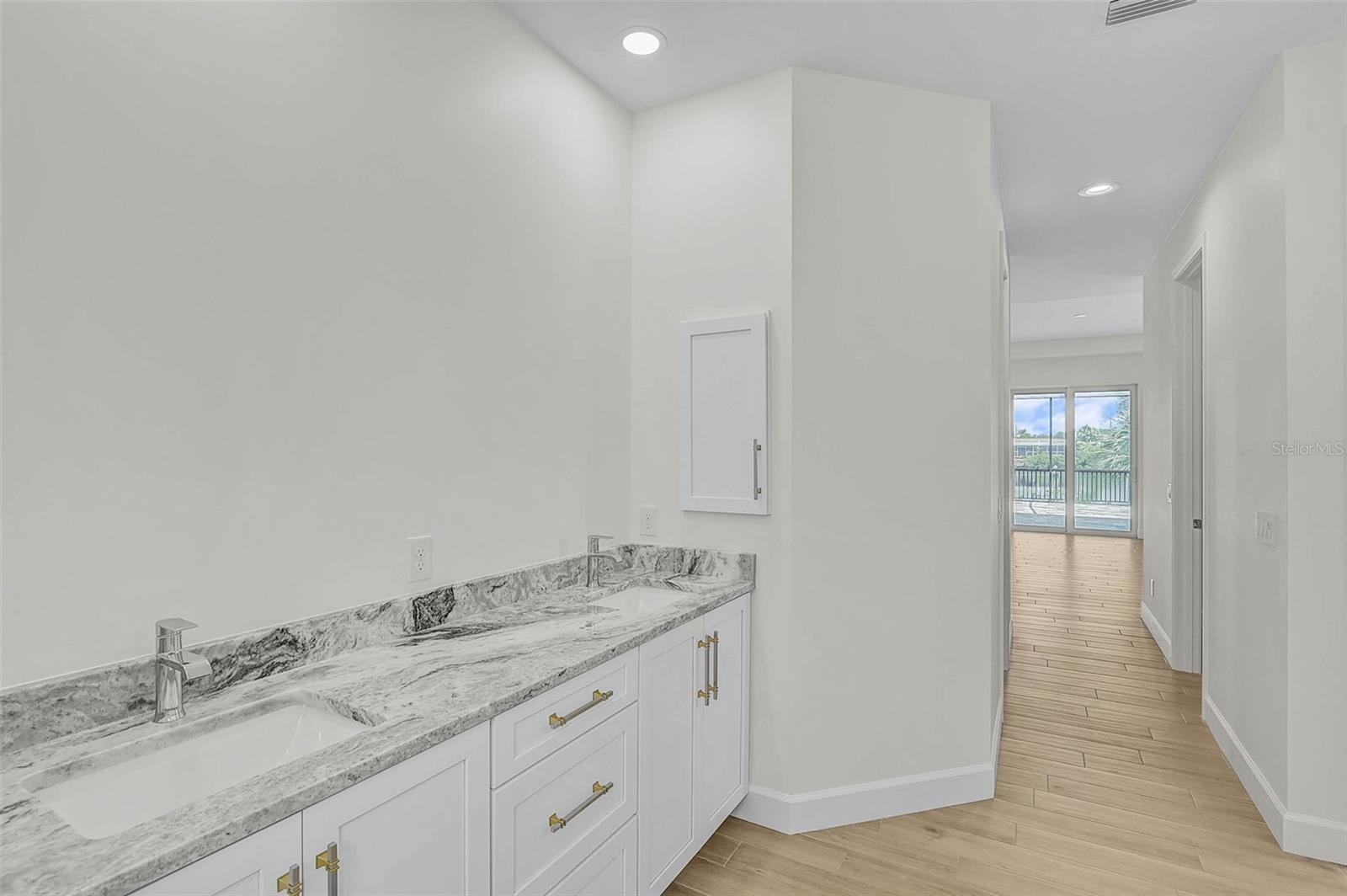 6655 PAN AMERICAN BLVD — photo 41