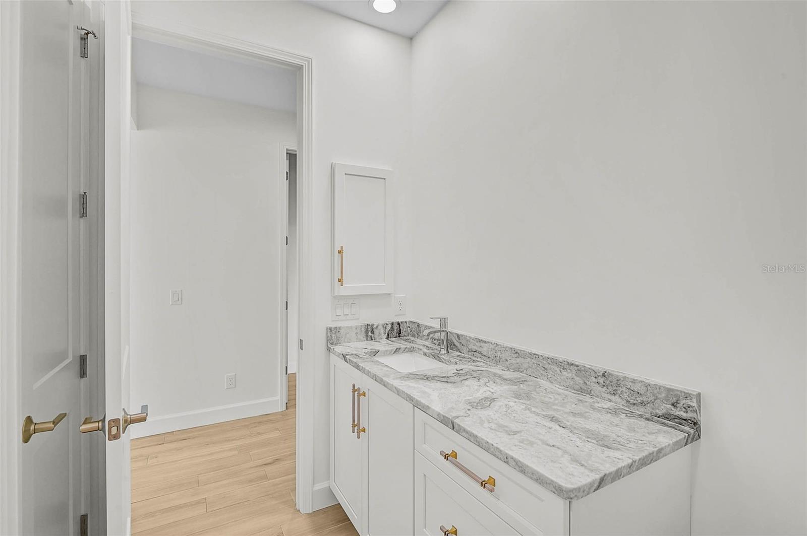 6655 PAN AMERICAN BLVD — photo 28