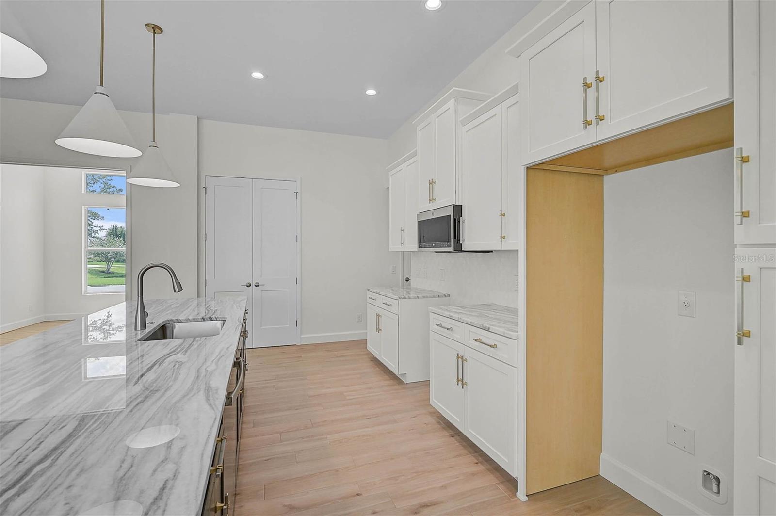 6655 PAN AMERICAN BLVD — photo 16